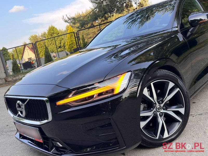 2021' Volvo V60 B4 D photo #3