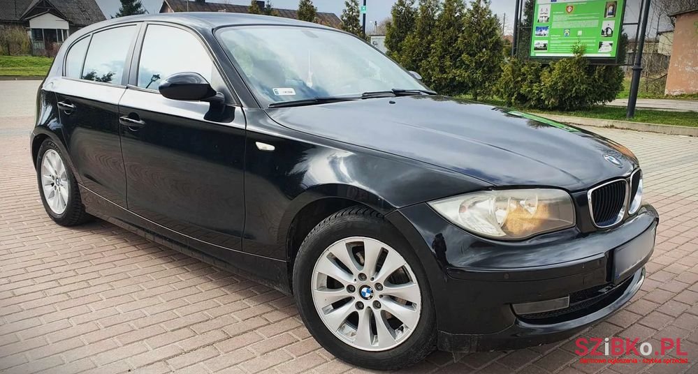 2008' BMW 1 Series 116I photo #1