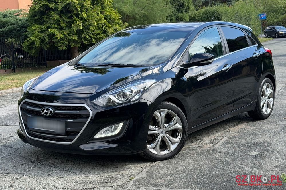 2015' Hyundai i30 1.6 Gdi Premium photo #3