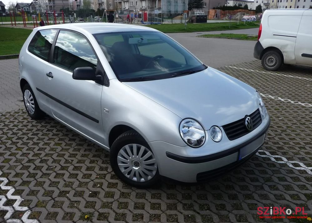 2003' Volkswagen Polo photo #2
