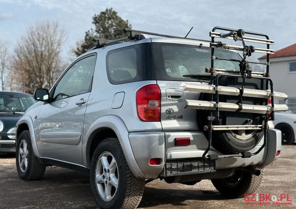 2002' Toyota RAV4 4X4 photo #3