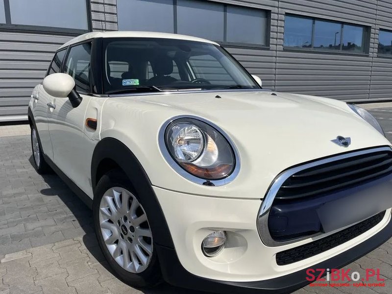 2016' MINI Cooper Standard photo #1