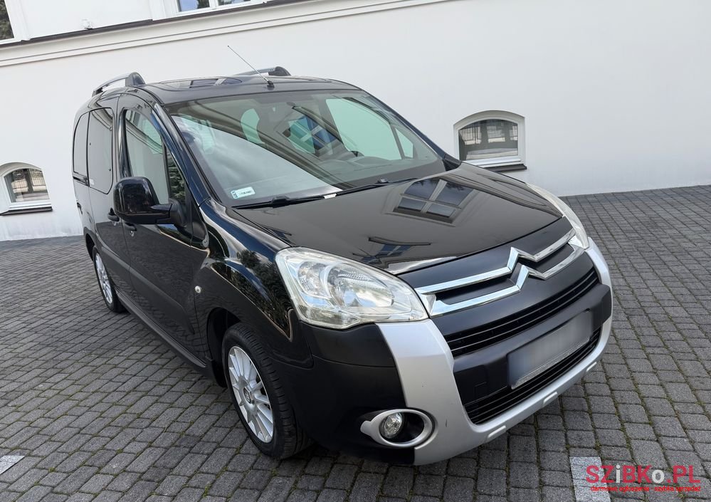 2010' Citroen Berlingo Multispace photo #5