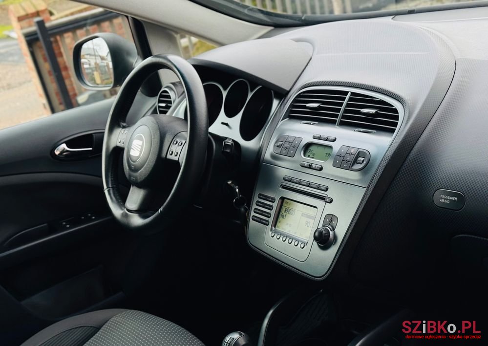 2008' SEAT Altea XL photo #5