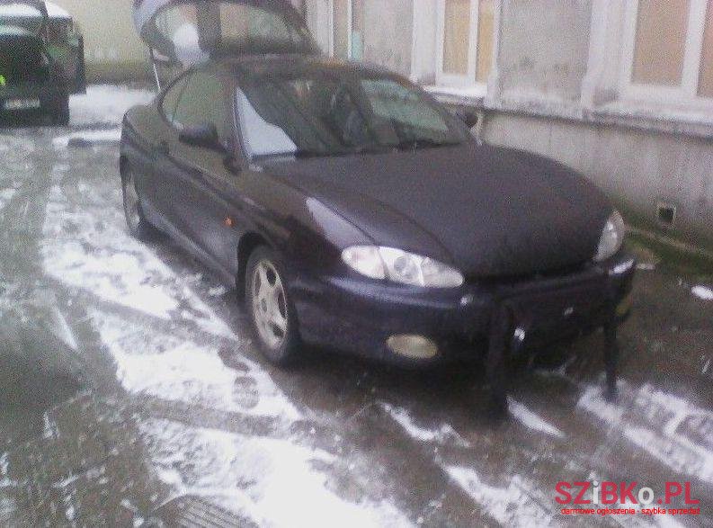 1996' Hyundai Coupe photo #3