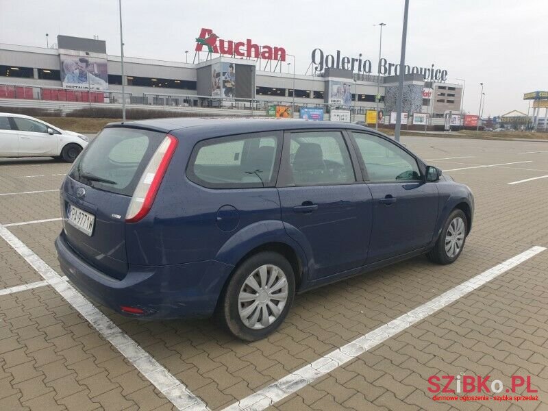 2009' Ford Focus photo #3