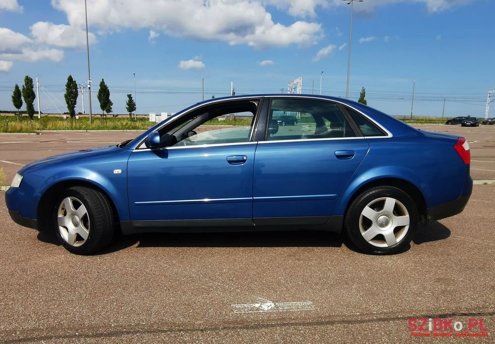 2002' Audi A4 2.4 photo #2