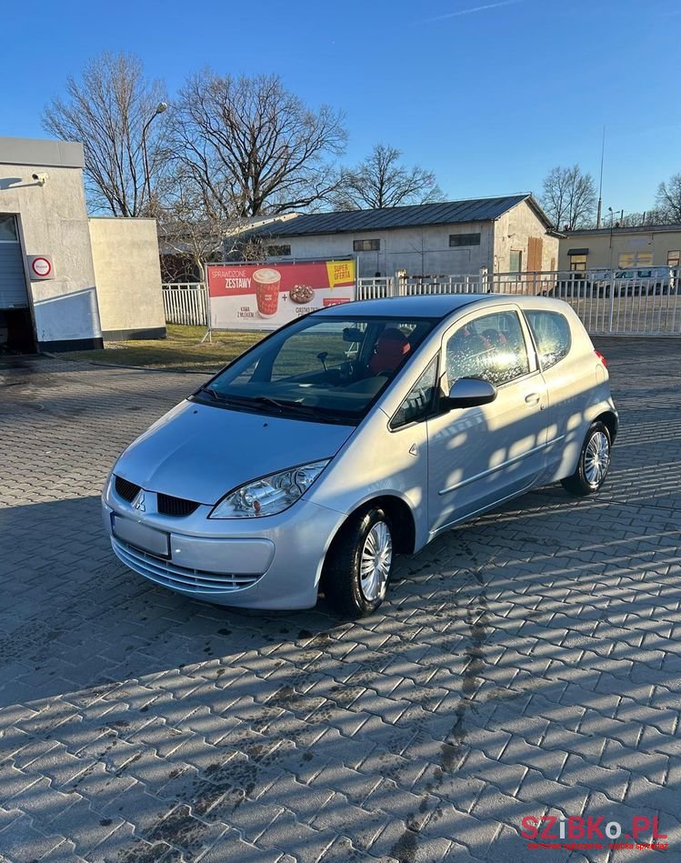 2005' Mitsubishi Colt photo #3