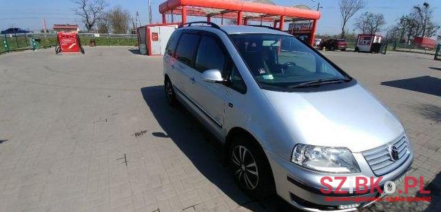2007' Volkswagen Sharan photo #1