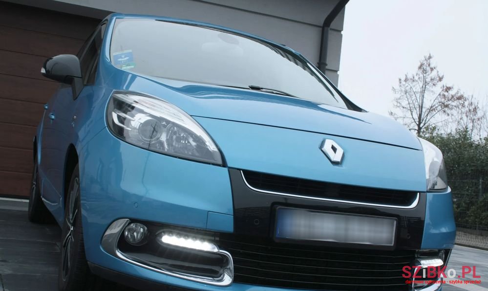 2012' Renault Scenic photo #3