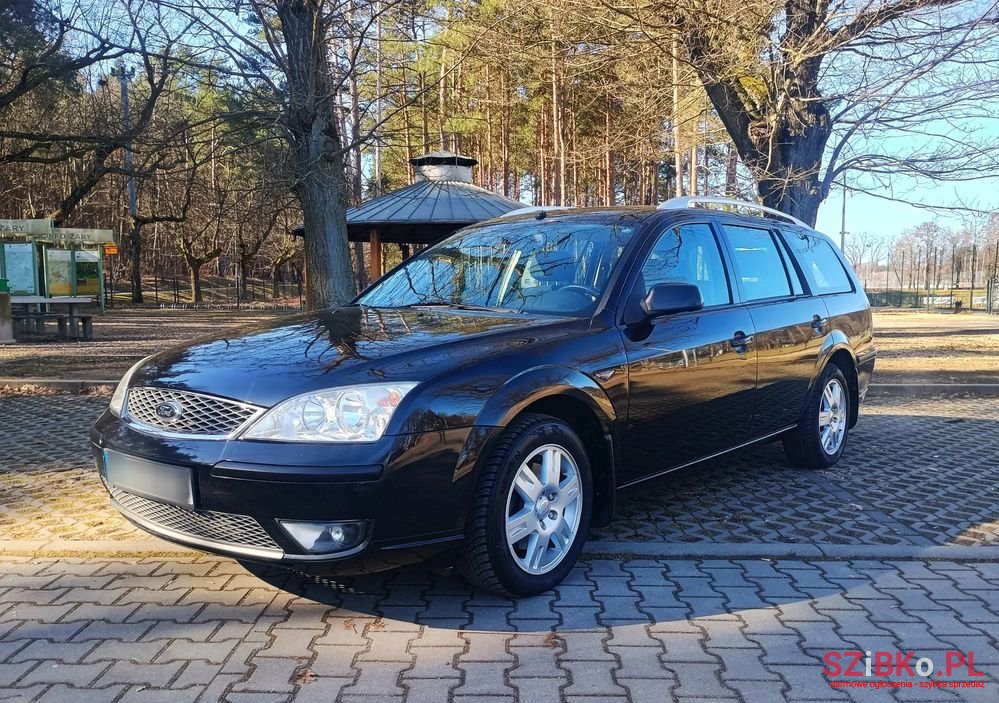 2006' Ford Mondeo 1.8 Ghia photo #2