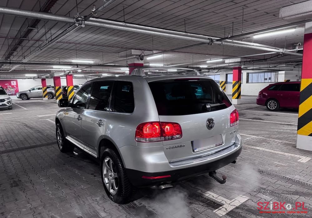 2003' Volkswagen Touareg photo #3