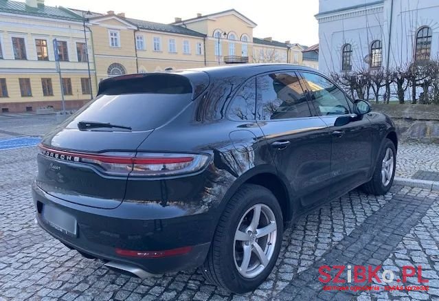 2020' Porsche Macan photo #3