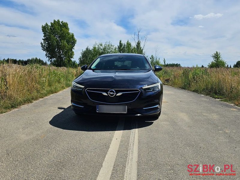 2017' Opel Insignia photo #1