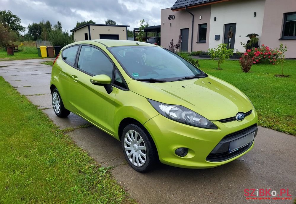 2010' Ford Fiesta 1.25 Trend Edition photo #2