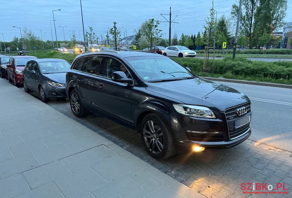 2007' Audi Q7 photo #2