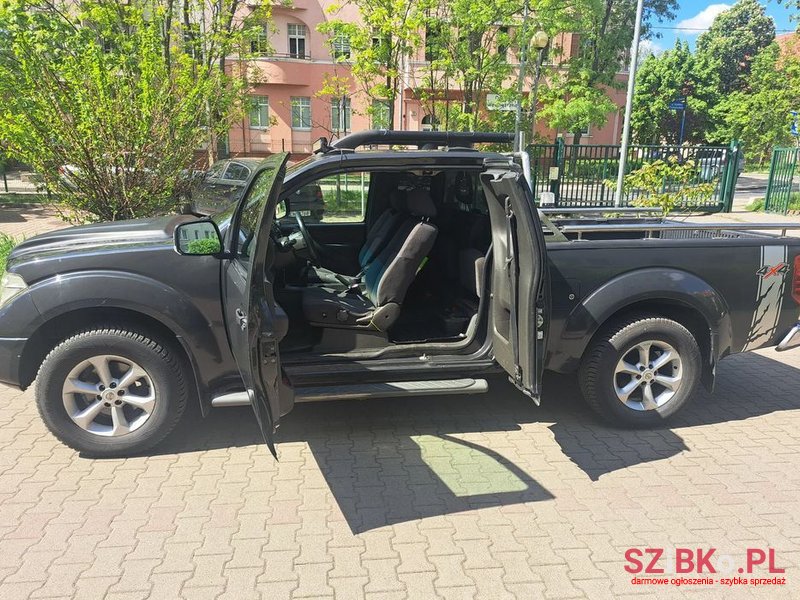 2009' Nissan Navara 2.5 D Fe photo #5