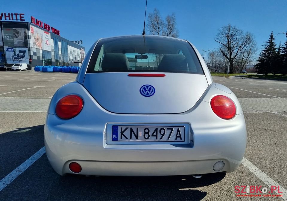 2002' Volkswagen New Beetle photo #5
