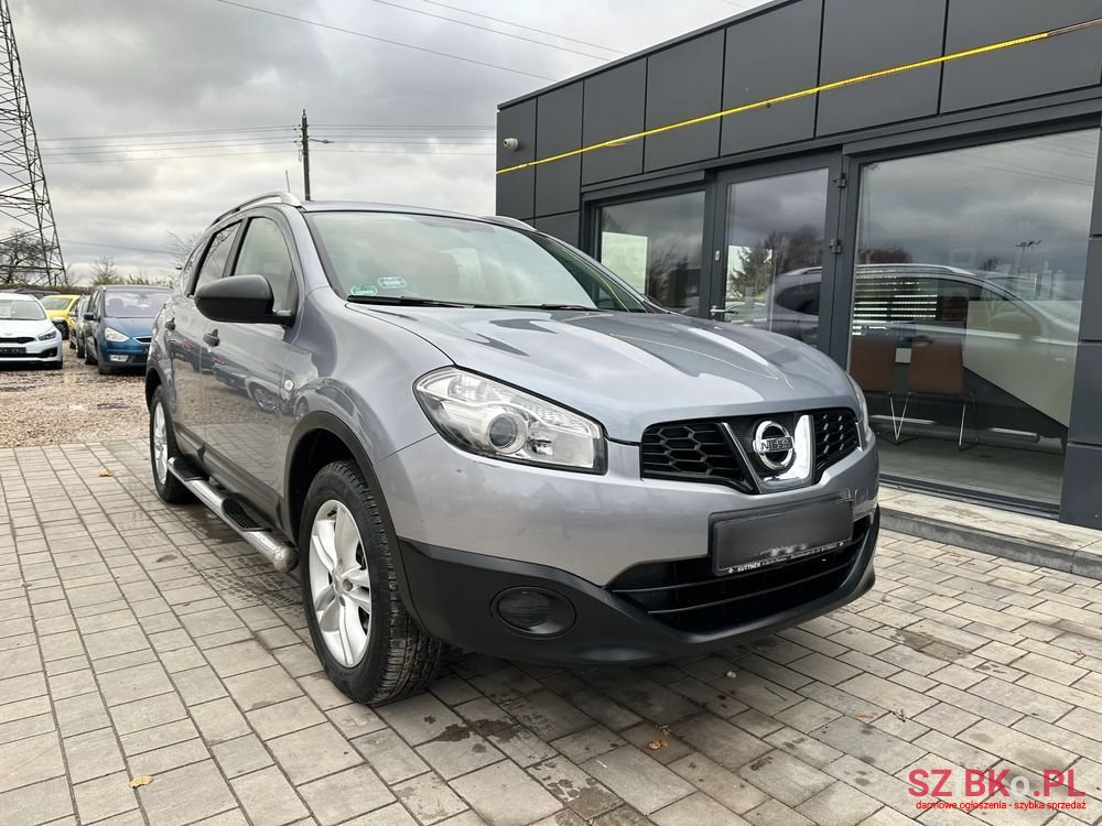 2010' Nissan Qashqai 2.0 Tekna photo #2