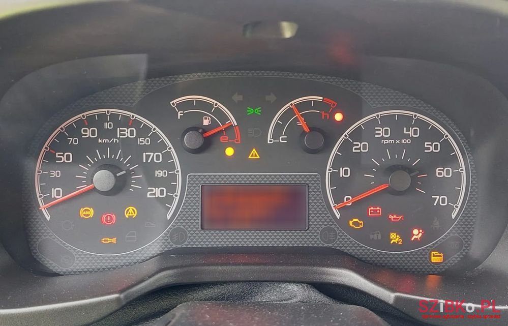 2010' Fiat Qubo photo #4