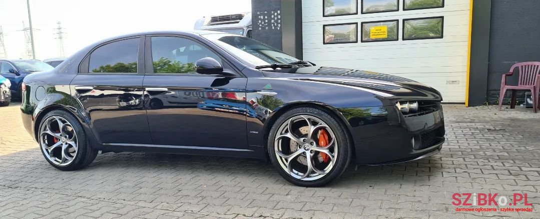 2006' Alfa Romeo 159 photo #3