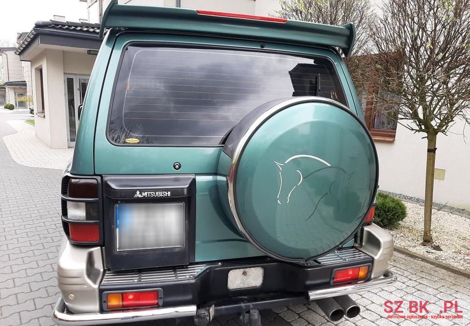 1998' Mitsubishi Pajero photo #5
