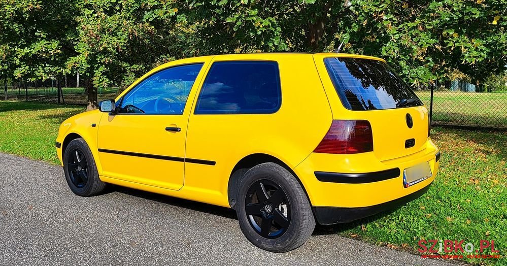 2000' Volkswagen Golf photo #6