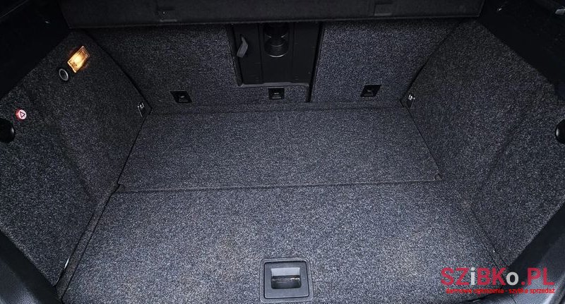 2011' Volkswagen Tiguan photo #6
