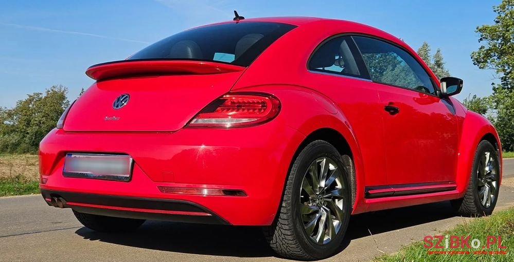 2017' Volkswagen Beetle 2.5 photo #3