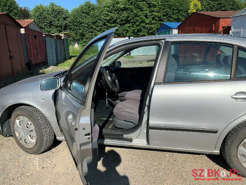 2001' SEAT Toledo photo #4