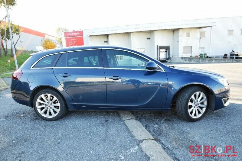 2014' Opel Insignia Sports Tourer photo #3