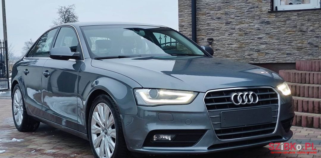 2012' Audi A4 photo #1
