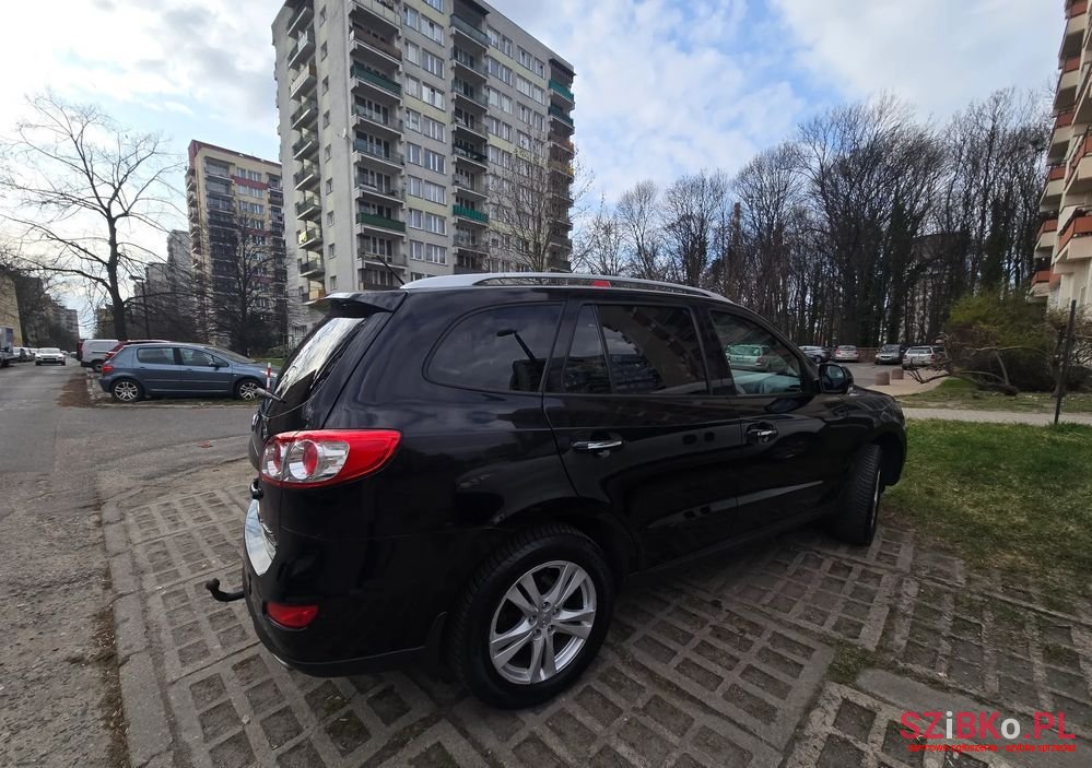 2011' Hyundai Santa Fe photo #3