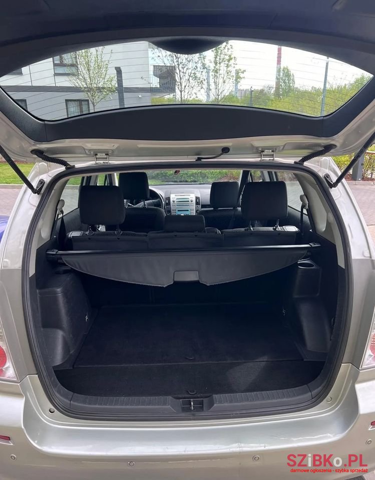 2008' Toyota Corolla Verso 1.8 Gold + photo #2