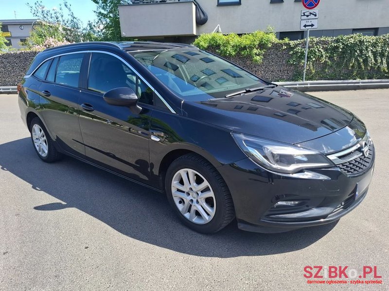2017' Opel Astra V 1.4 T Dynamic photo #2