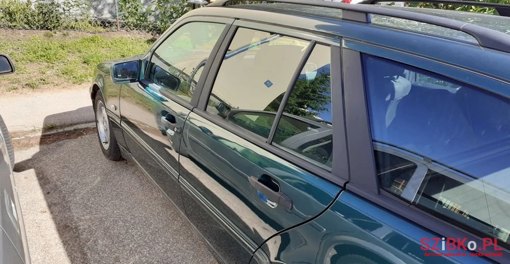 1999' Mercedes-Benz C-Class photo #2