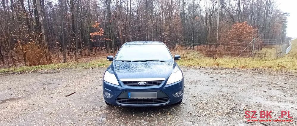 2010' Ford Focus photo #3