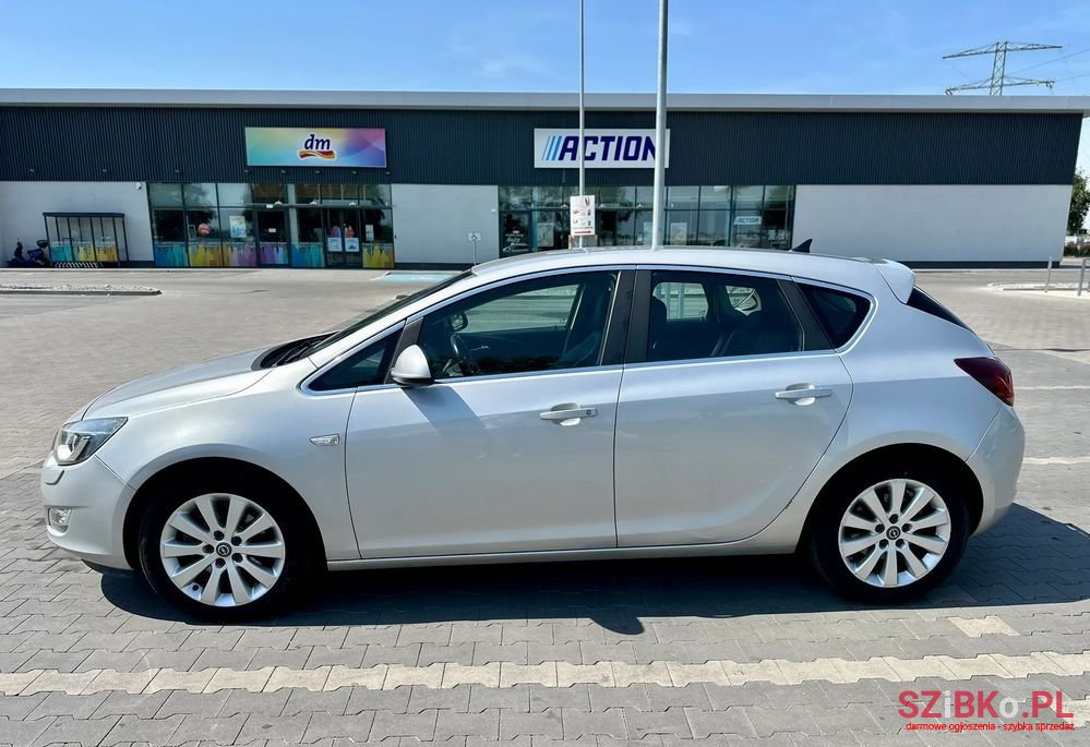2010' Opel Astra Iv 1.7 Cdti Enjoy photo #3