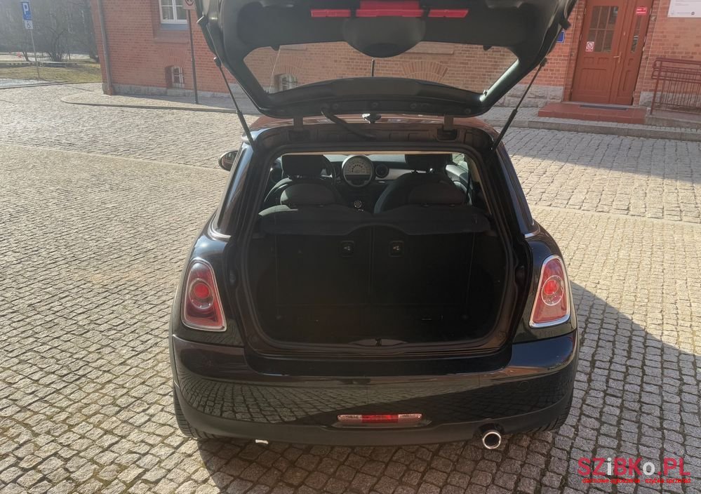 2010' MINI Cooper D Brick Lane photo #4