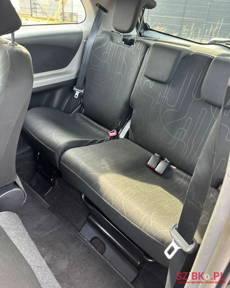 2009' Toyota Yaris 1.0 Entry photo #6