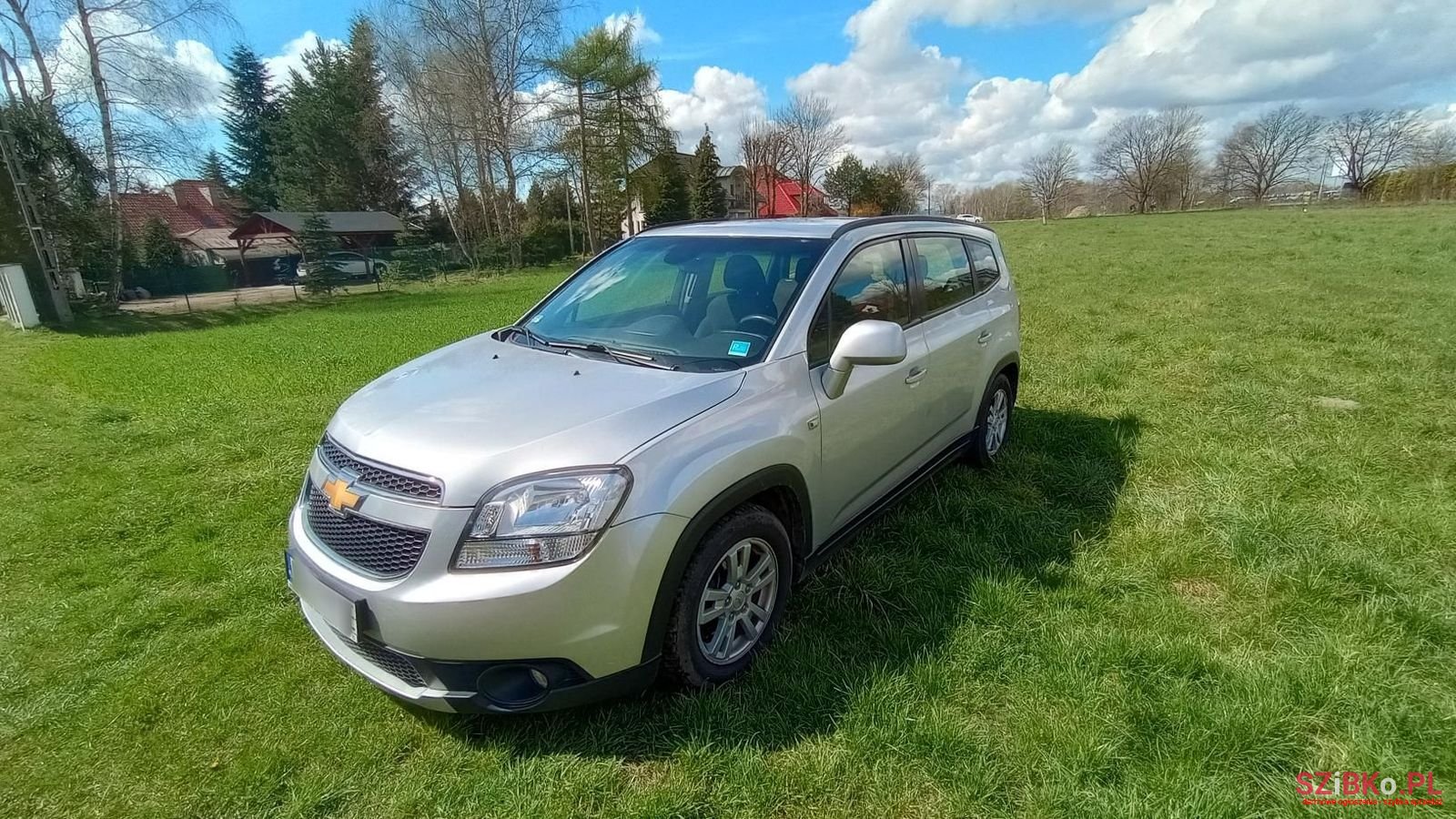 2011' Chevrolet Orlando photo #1