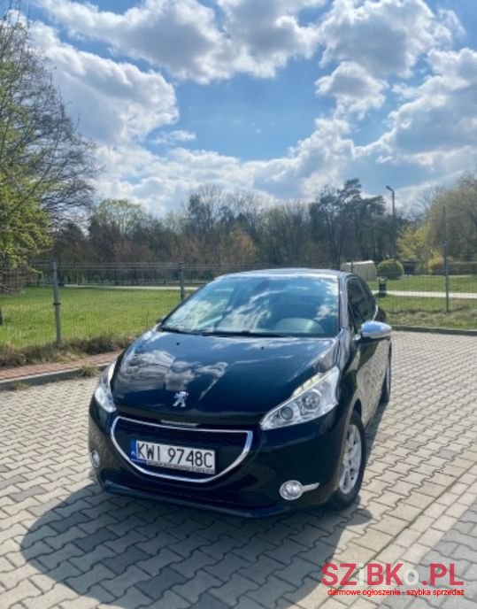 2015' Peugeot 208 photo #1