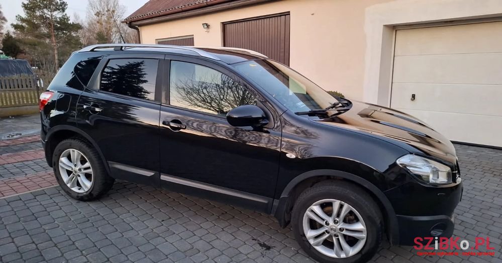 2010' Nissan Qashqai 1.5 Dci 360 photo #2