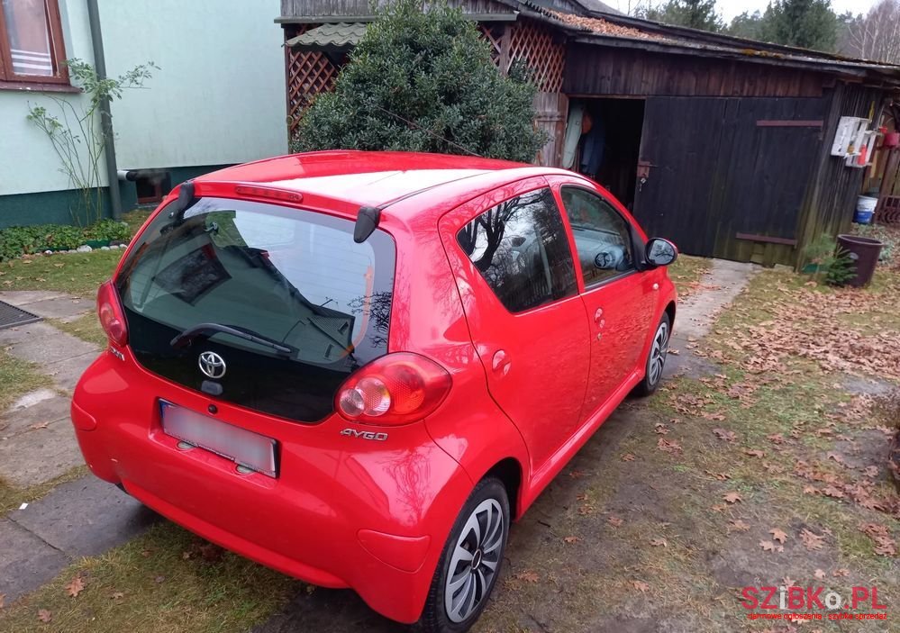 2008' Toyota Aygo photo #4