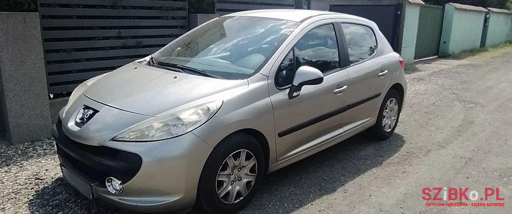 2009' Peugeot 207 1.4 Trendy photo #1