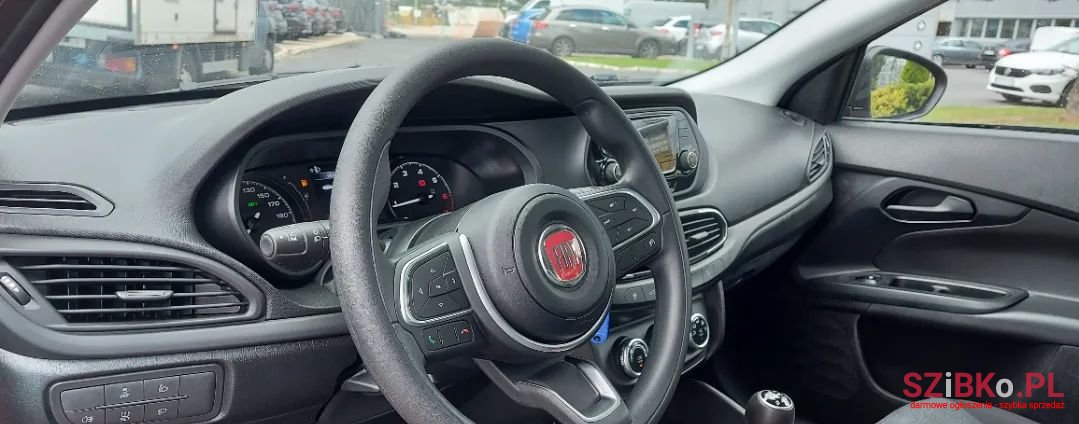 2022' Fiat Tipo photo #5