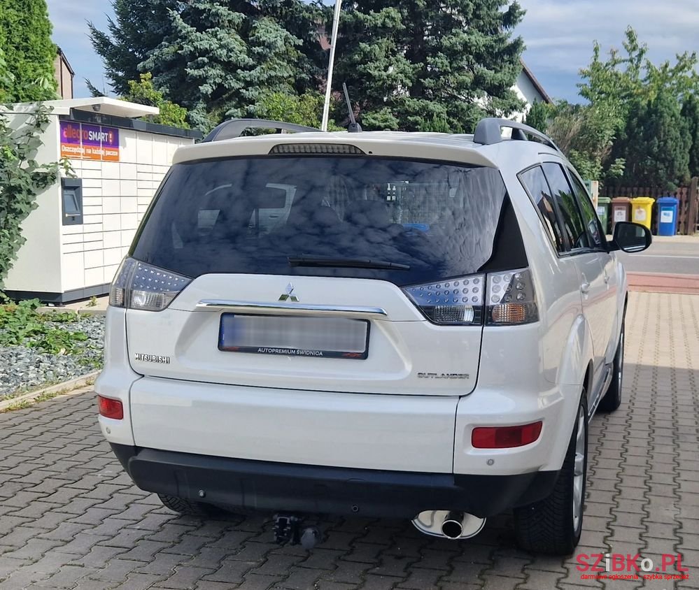 2010' Mitsubishi Outlander 2.0 Intense 2Wd photo #4