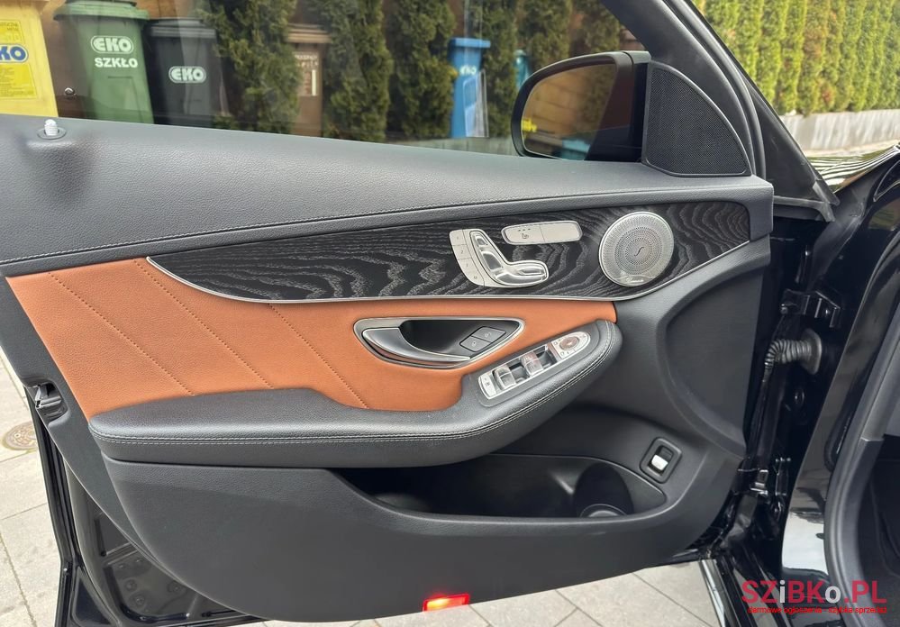 2020' Mercedes-Benz C-Class photo #2
