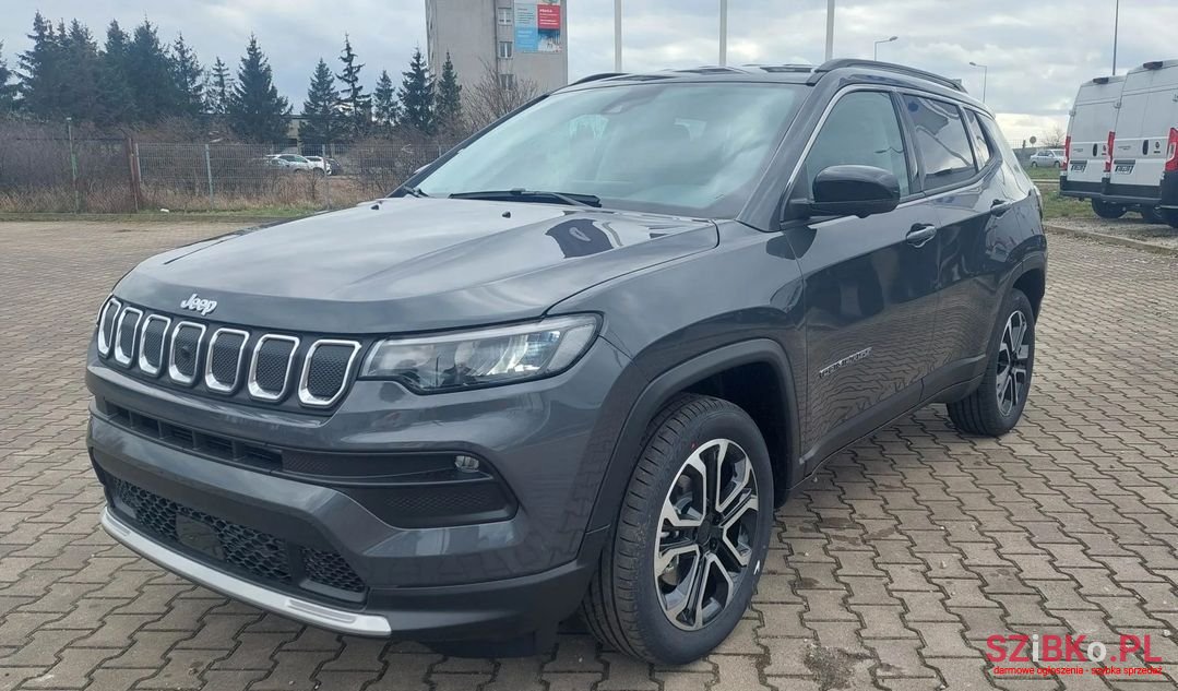 2023' Jeep Compass photo #3