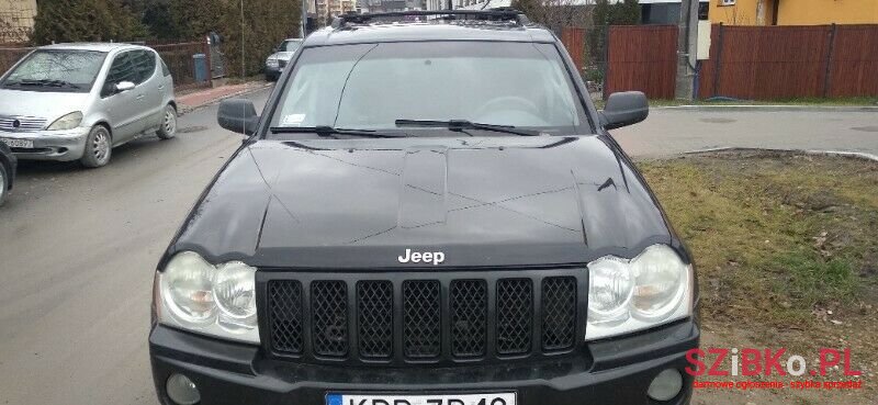 2006' Jeep Grand Cherokee photo #2